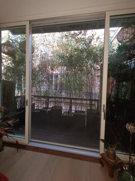 Prix pour changer moustiquaire porte patio dans une maison à Charbonnières-les-Bains dans le Rhône